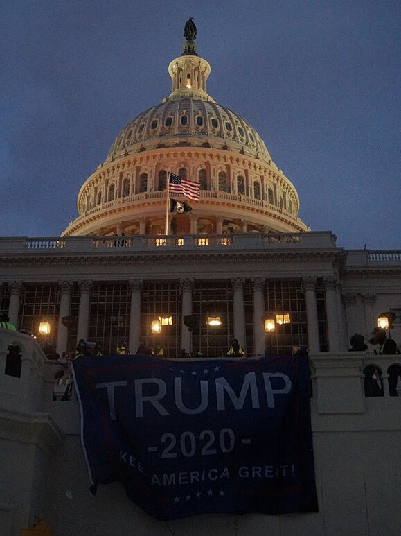 Photo of U.S. Capitol being stormed by Trump fanatics on Jan 6 2021.