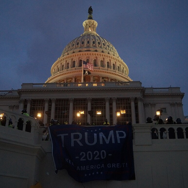 Photo of U.S. Capitol being stormed by Trump fanatics on Jan 6 2021.